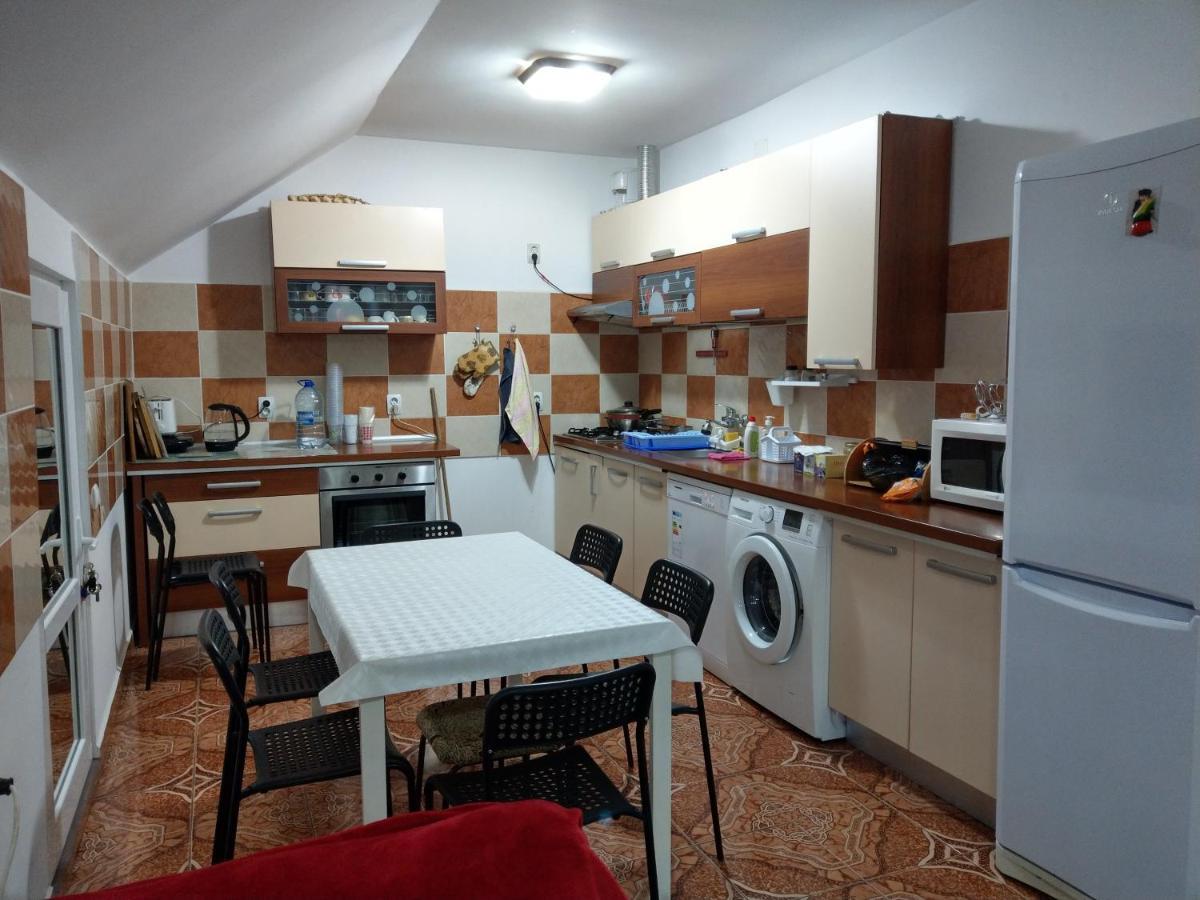 Apartament 5 Camere Cu Balcon Costinesti Plaja 5 Minute Nucilor 6 Luaran gambar